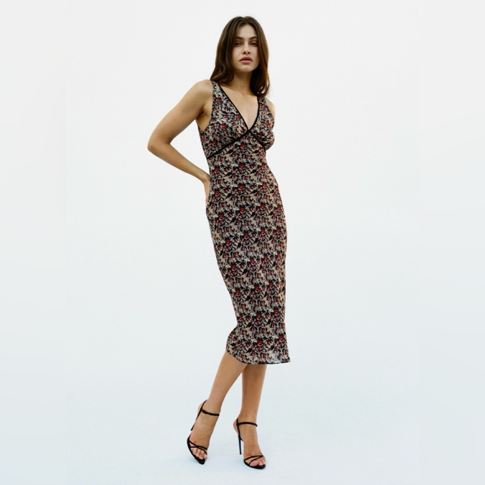 NWT Realisation Par The Stephanie Dress 100% Silk in Color Wild Rose Size Large